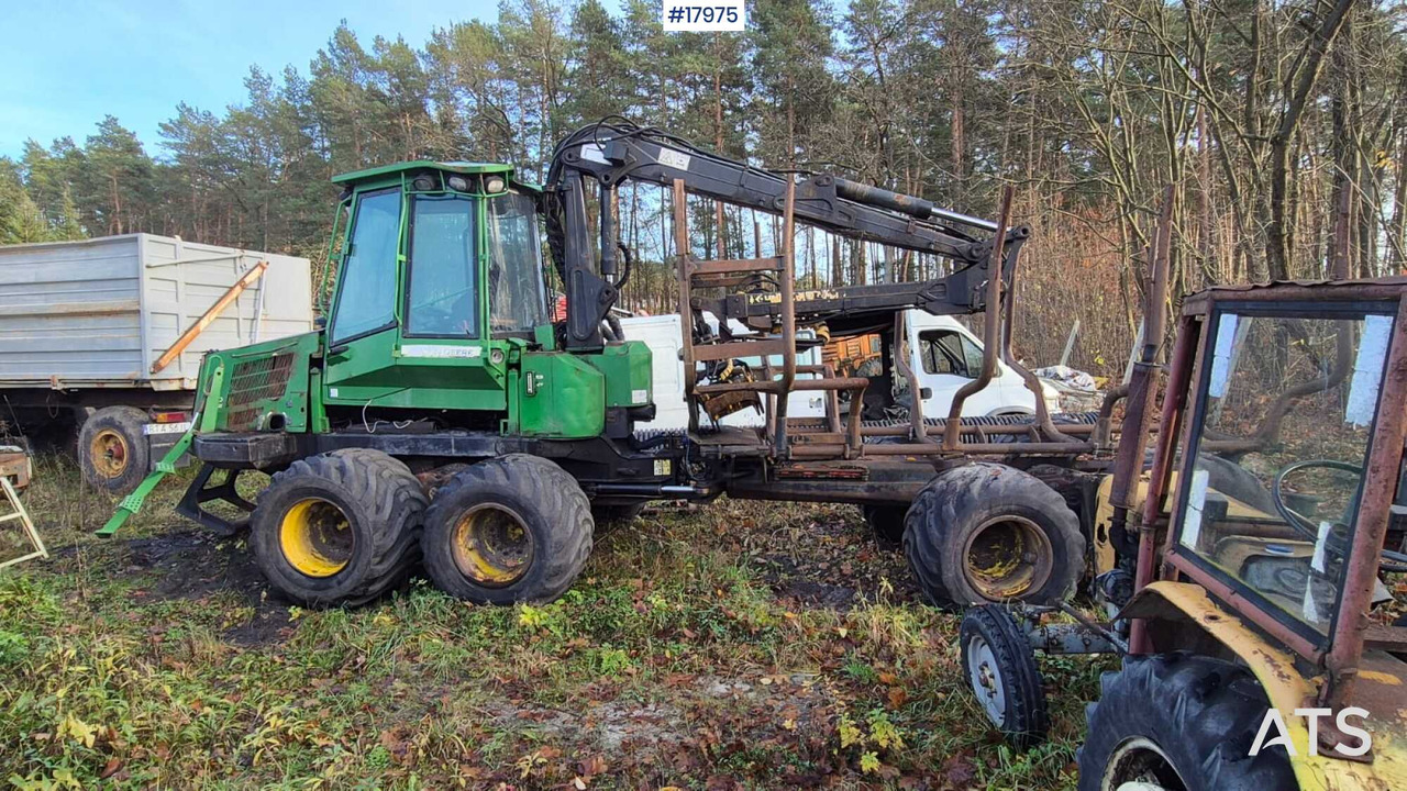 John Deere 810D forwarder (2007) - Porteur: photos 4 John Deere 810D forwarder (2007) - Porteur: photos 4