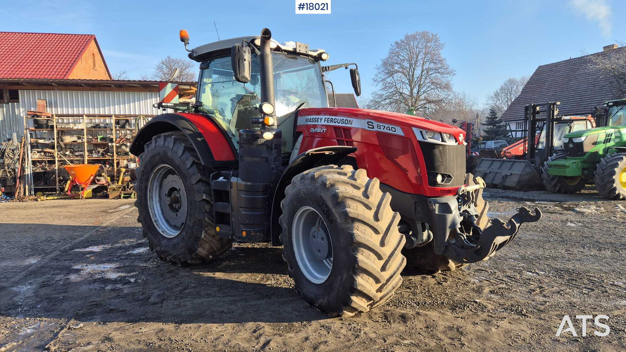 Massey Ferguson 8740S agricultural tractor (2019) - Tracteur agricole: photos 3 Massey Ferguson 8740S agricultural tractor (2019) - Tracteur agricole: photos 3
