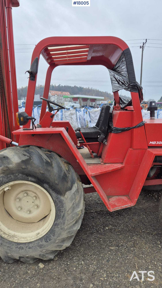 Chariot tout terrain Rough terrain forklift MANITOU MB 30N (1993): photos 16