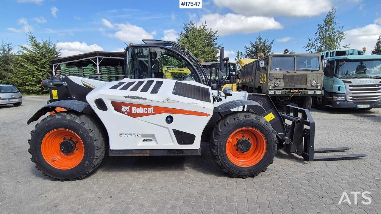 Telescopic wheel loaders BOBCAT TL35-70 (2018) - Chariot télescopique: photos 4 Telescopic wheel loaders BOBCAT TL35-70 (2018) - Chariot télescopique: photos 4