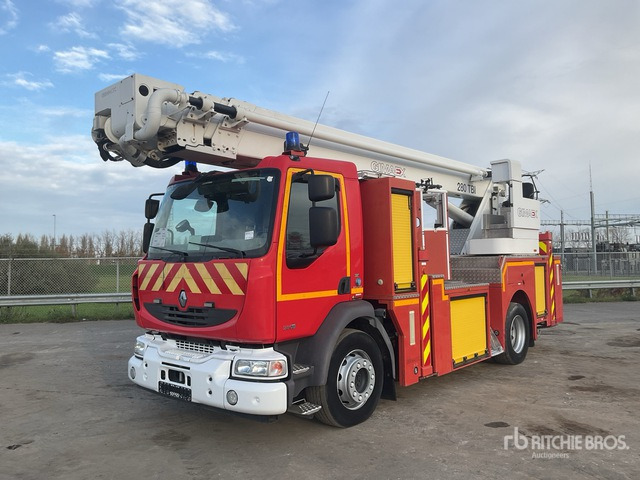 2009 Renault Midlum 280 4x2 C/W 2009 Gimaex 280 Boom Lift Fire Truck - Camion de pompier: photos 2 2009 Renault Midlum 280 4x2 C/W 2009 Gimaex 280 Boom Lift Fire Truck - Camion de pompier: photos 2