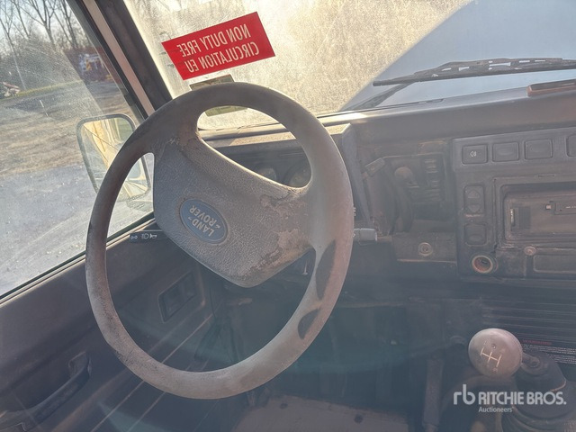 2010 Land Rover Defender (Inoperable) SUV - SUV: photos 5 2010 Land Rover Defender (Inoperable) SUV - SUV: photos 5