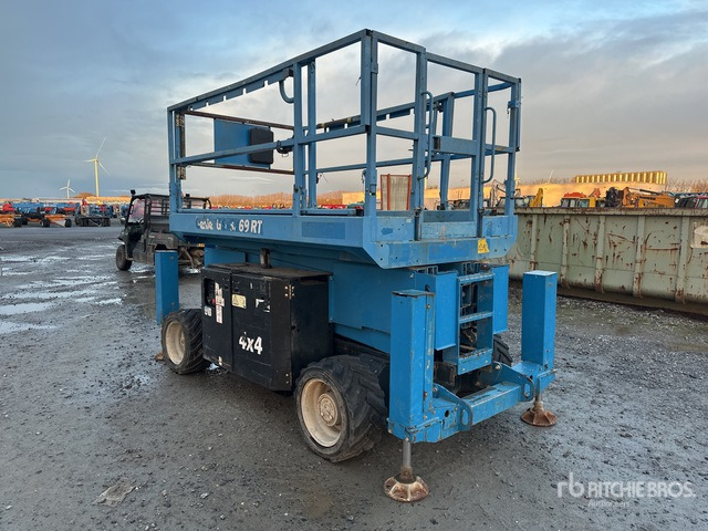 2015 Genie GS-3369RT 4x4 Diesel (Inoperable) Scissor Lift - Nacelle ciseaux: photos 2 2015 Genie GS-3369RT 4x4 Diesel (Inoperable) Scissor Lift - Nacelle ciseaux: photos 2