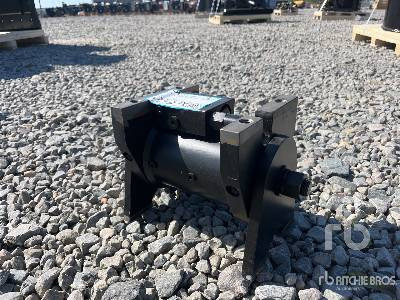 HAENER HMT1.3 Tilt Motor (Unused) - Marteau hydraulique: photos 4 HAENER HMT1.3 Tilt Motor (Unused) - Marteau hydraulique: photos 4