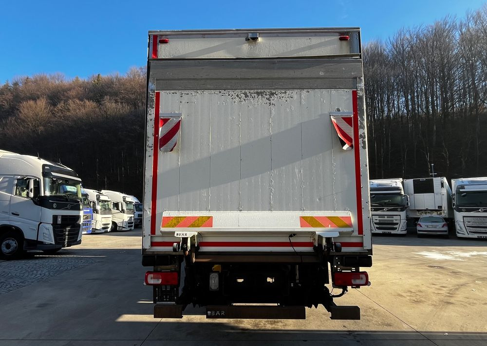 DAF CF 370 // 2017 Rok // 4x2 // Chłodnia Carrier Supra 1150 // Kabina Sypialna // Winda // - Camion frigorifique: photos 5 DAF CF 370 // 2017 Rok // 4x2 // Chłodnia Carrier Supra 1150 // Kabina Sypialna // Winda // - Camion frigorifique: photos 5