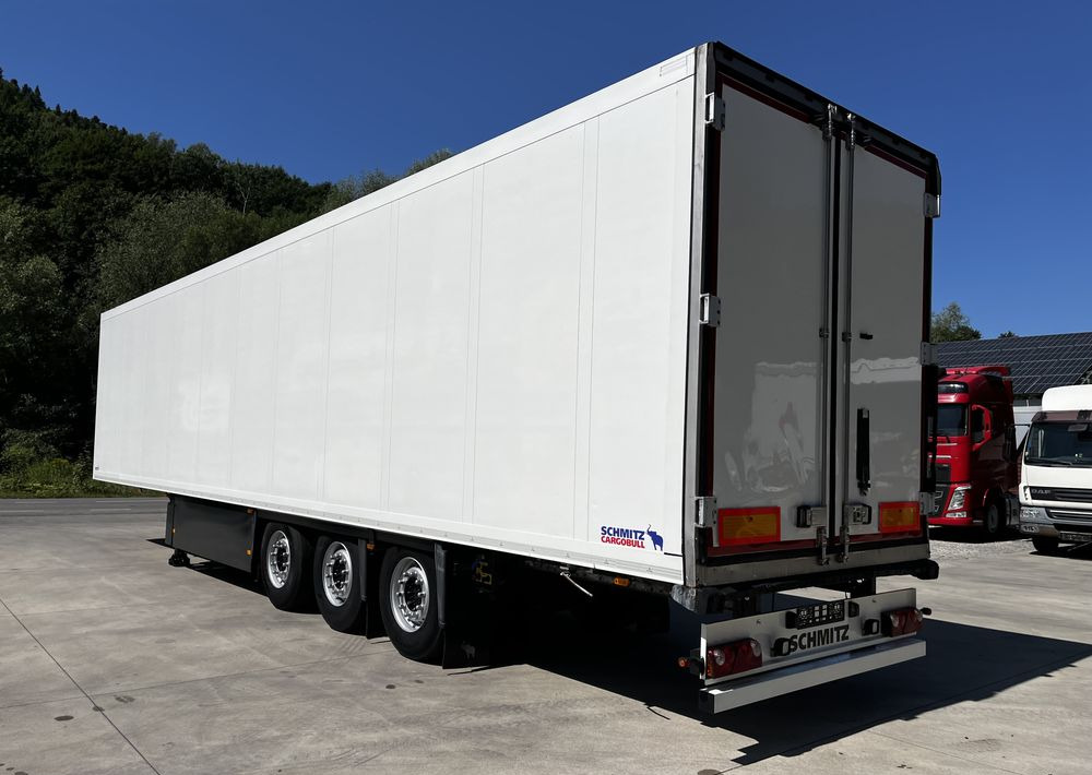 Schmitz Cargobull Chłodnia // 2010 Rok // 2 osie podnoszone // Doppelstock // Kosz paletowy // - Semi-remorque frigorifique: photos 3 Schmitz Cargobull Chłodnia // 2010 Rok // 2 osie podnoszone // Doppelstock // Kosz paletowy // - Semi-remorque frigorifique: photos 3