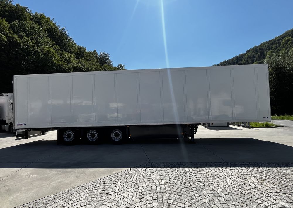 Schmitz Cargobull Chłodnia // 2010 Rok // 2 osie podnoszone // Doppelstock // Kosz paletowy // - Semi-remorque frigorifique: photos 4 Schmitz Cargobull Chłodnia // 2010 Rok // 2 osie podnoszone // Doppelstock // Kosz paletowy // - Semi-remorque frigorifique: photos 4
