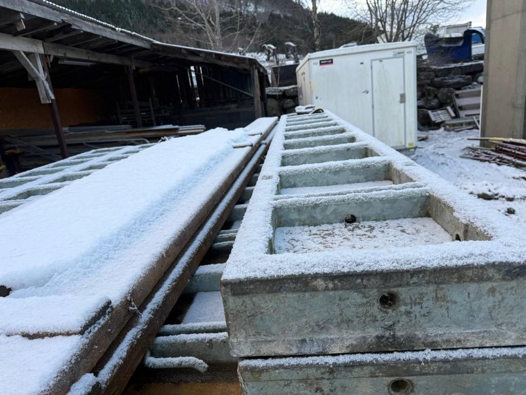 Annet DOKA Formwork complete system - Matériel de béton: photos 5 Annet DOKA Formwork complete system - Matériel de béton: photos 5