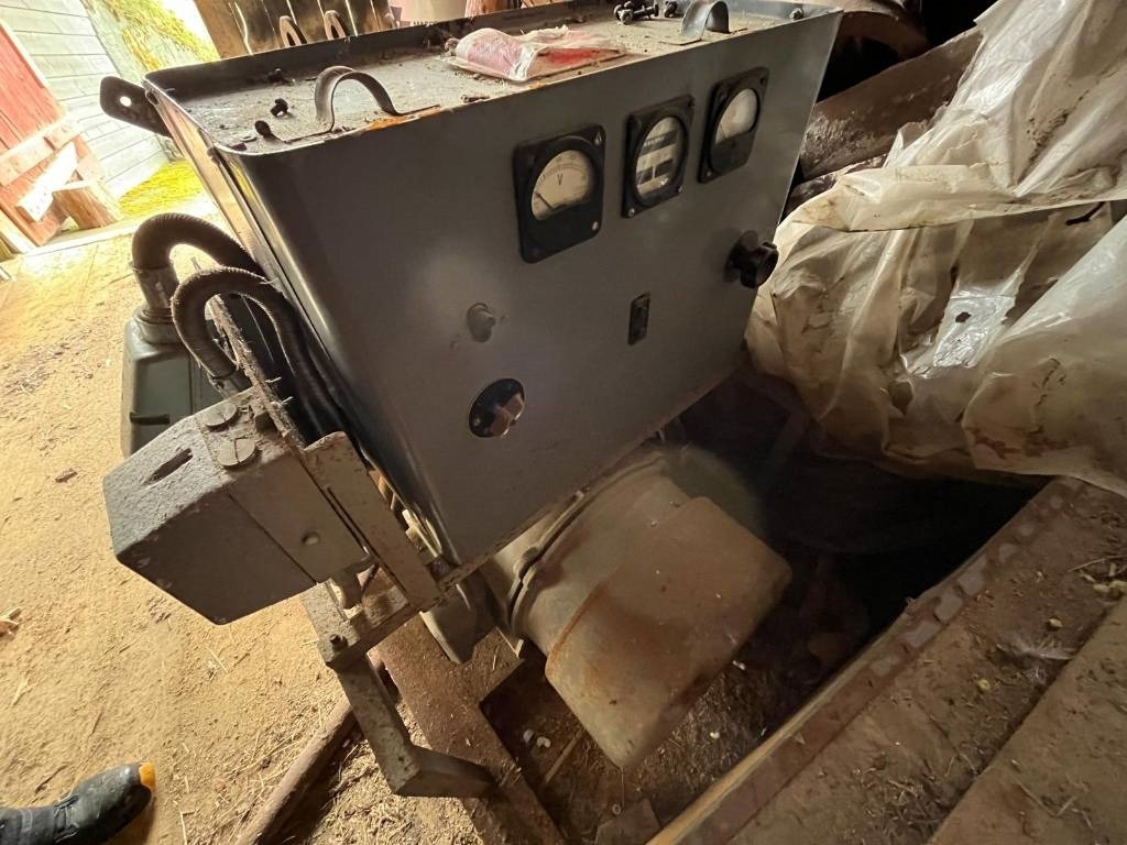 Annet ECCS 61-4M101 Power Generator - Groupe électrogène: photos 5 Annet ECCS 61-4M101 Power Generator - Groupe électrogène: photos 5