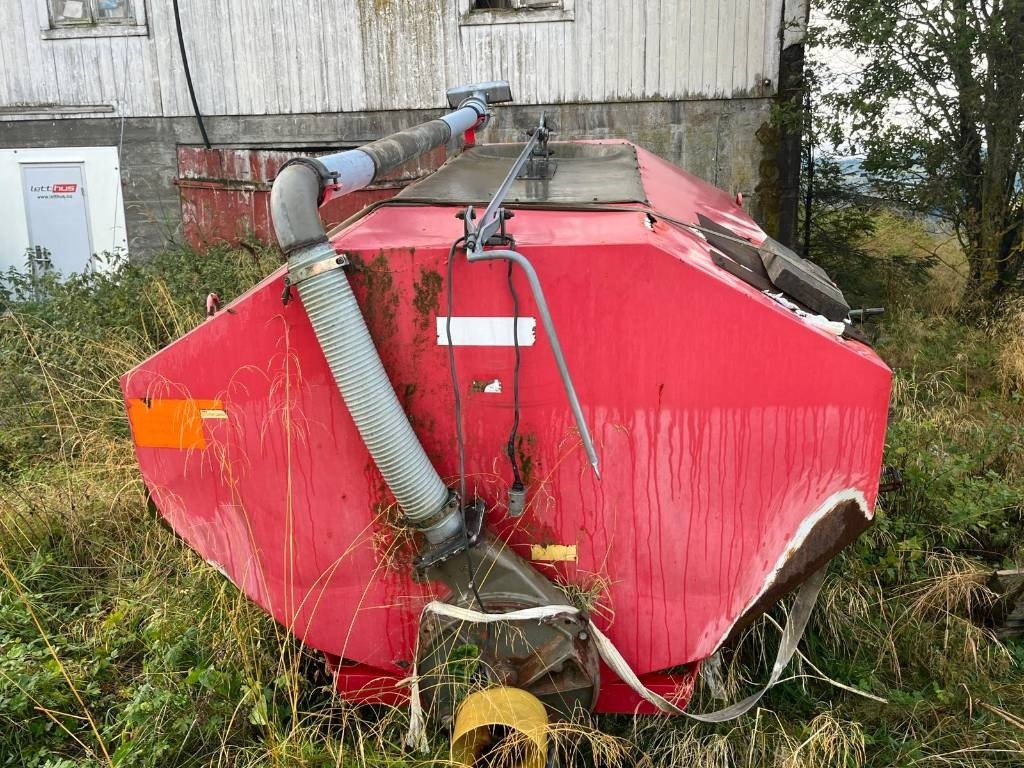 GB 4.8 Guffen Fertilizer Spreader - Tonne à lisier: photos 3 GB 4.8 Guffen Fertilizer Spreader - Tonne à lisier: photos 3