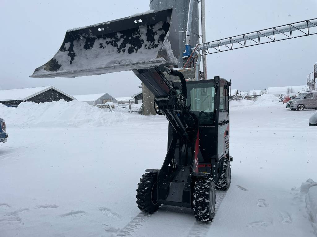 Norcar a6020 + redskaper/ attachments - Valet de ferme: photos 2 Norcar a6020 + redskaper/ attachments - Valet de ferme: photos 2