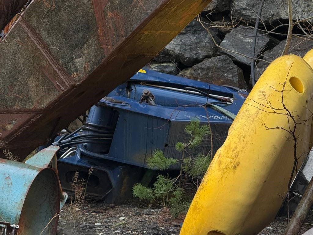 Palfinger 32080M Marine crane 32tm - Grue auxiliaire: photos 3 Palfinger 32080M Marine crane 32tm - Grue auxiliaire: photos 3