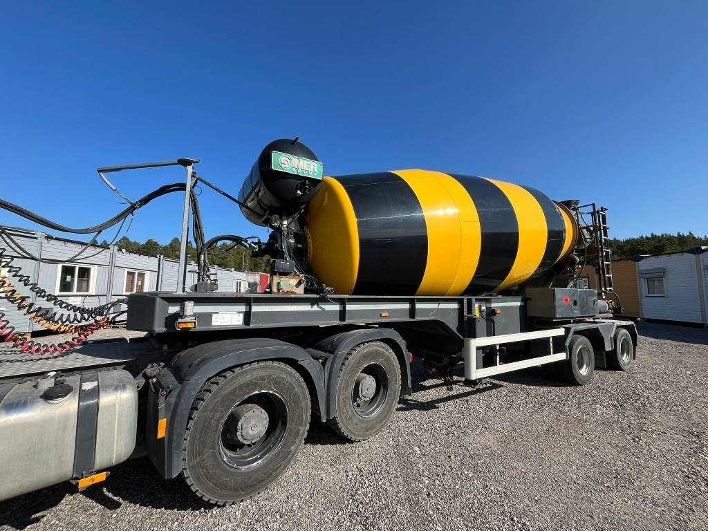 Mercedes-Benz Arocs 6X4 AMT BT 220 semi-trailer concrete mixer - Tracteur routier, Semi-remorque malaxeur: photos 4 Mercedes-Benz Arocs 6X4 AMT BT 220 semi-trailer concrete mixer - Tracteur routier, Semi-remorque malaxeur: photos 4