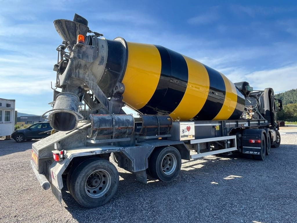 Mercedes-Benz Arocs 6X4 AMT BT 220 semi-trailer concrete mixer - Tracteur routier, Semi-remorque malaxeur: photos 2 Mercedes-Benz Arocs 6X4 AMT BT 220 semi-trailer concrete mixer - Tracteur routier, Semi-remorque malaxeur: photos 2