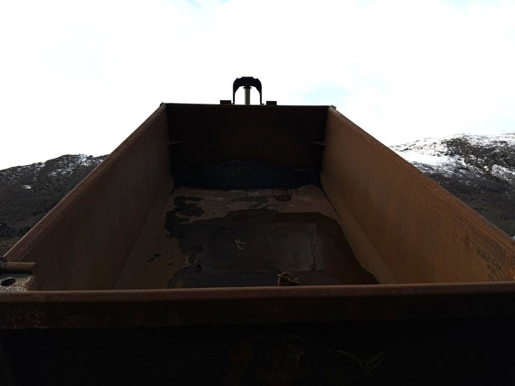 Camion benne Volvo FH 16 550 6x2: photos 39 Camion benne Volvo FH 16 550 6x2: photos 39