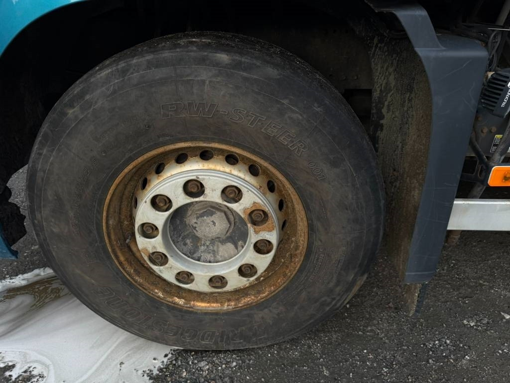 Camion benne Volvo FH 16 550 6x2: photos 9 Camion benne Volvo FH 16 550 6x2: photos 9