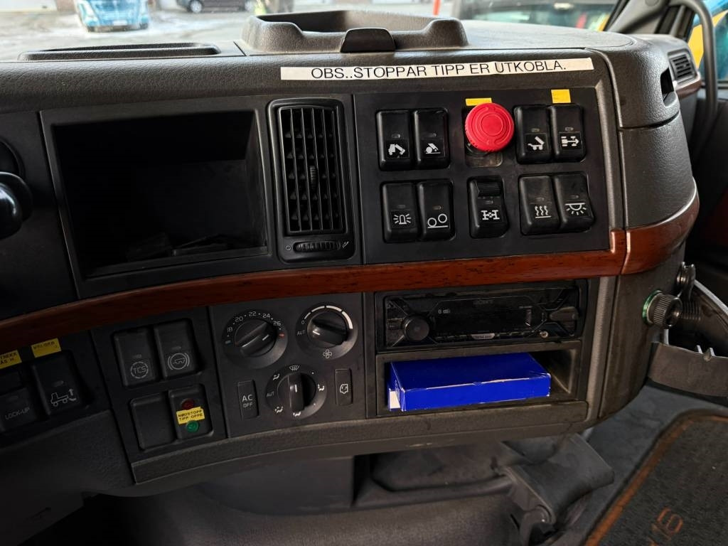 Camion benne Volvo FH 16 550 6x2: photos 28 Camion benne Volvo FH 16 550 6x2: photos 28