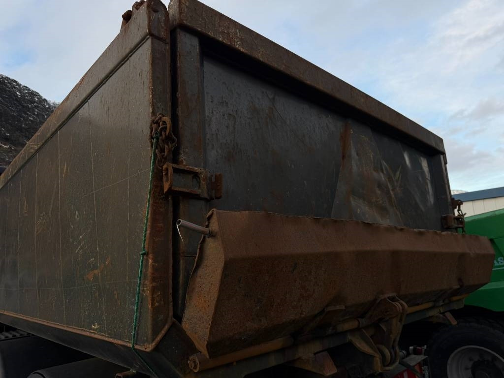 Camion benne Volvo FH 16 550 6x2: photos 21 Camion benne Volvo FH 16 550 6x2: photos 21