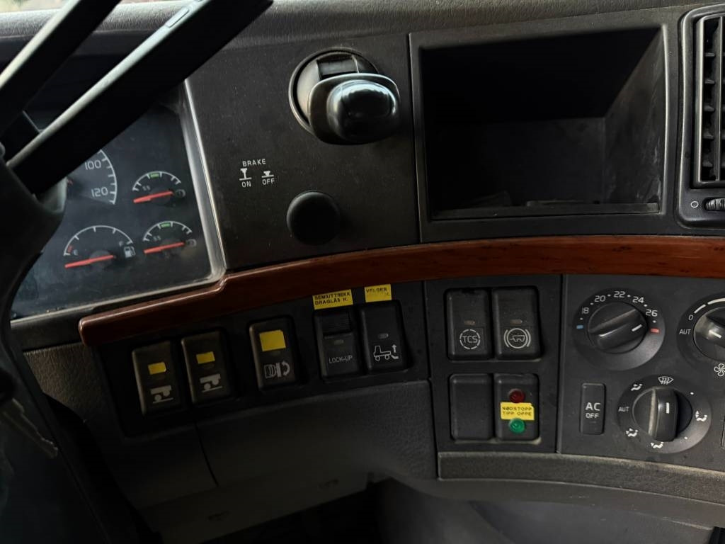 Camion benne Volvo FH 16 550 6x2: photos 29 Camion benne Volvo FH 16 550 6x2: photos 29