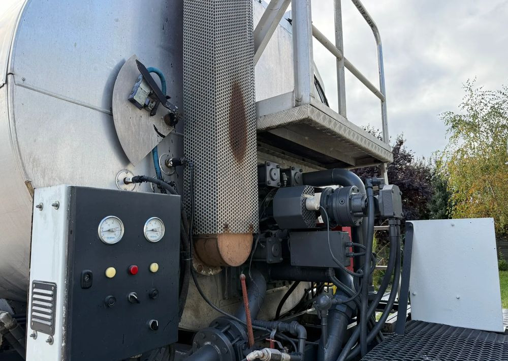 Benne à ordures ménagères Mercedes-Benz Atego 2533: photos 13