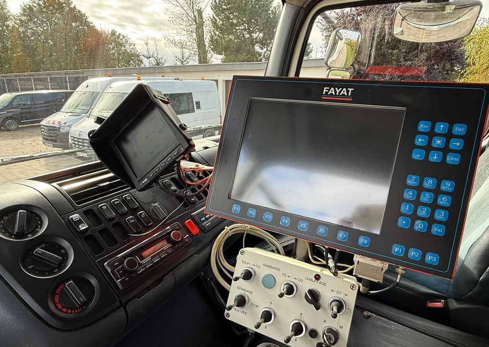 Benne à ordures ménagères Mercedes-Benz Atego 2533: photos 10