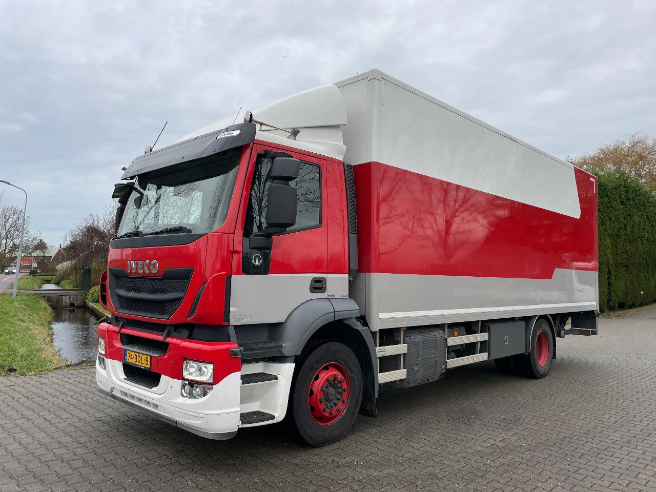 Iveco Stralis 310 Holland truck, excellent condition - Camion fourgon: photos 1 Iveco Stralis 310 Holland truck, excellent condition - Camion fourgon: photos 1