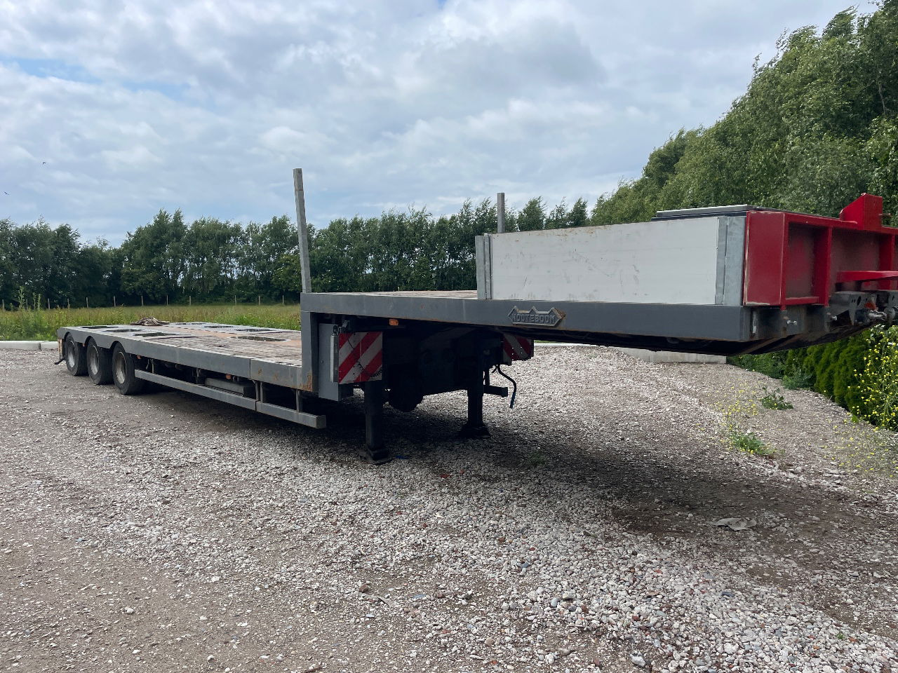 Nooteboom Mco-48-03 V uitschuifbaar hydrolisch gestuurd semi dieplader - Semi-remorque surbaissé: photos 1 Nooteboom Mco-48-03 V uitschuifbaar hydrolisch gestuurd semi dieplader - Semi-remorque surbaissé: photos 1