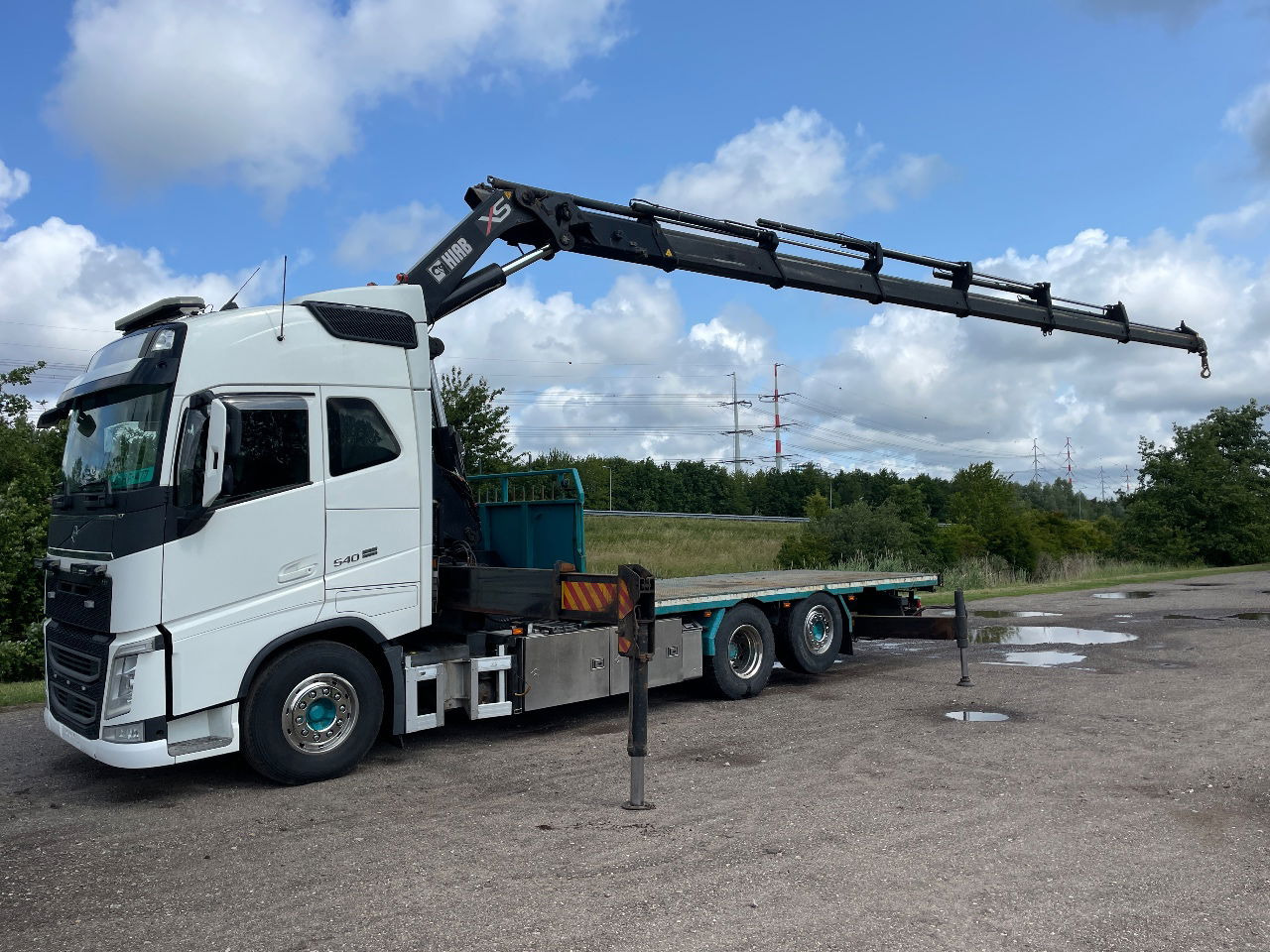 Volvo FH 13.540 FH 540 with hiab 477 e6 with remote - Camion grue: photos 1 Volvo FH 13.540 FH 540 with hiab 477 e6 with remote - Camion grue: photos 1