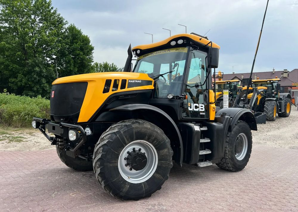 JCB Fastrac 3200 Sisu Xtra - Tracteur agricole: photos 1 JCB Fastrac 3200 Sisu Xtra - Tracteur agricole: photos 1