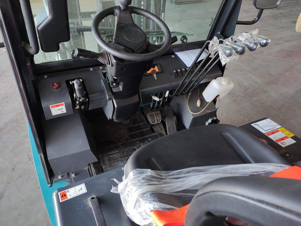 Baoli KBE35 - Chariot élévateur électrique: photos 5 Baoli KBE35 - Chariot élévateur électrique: photos 5