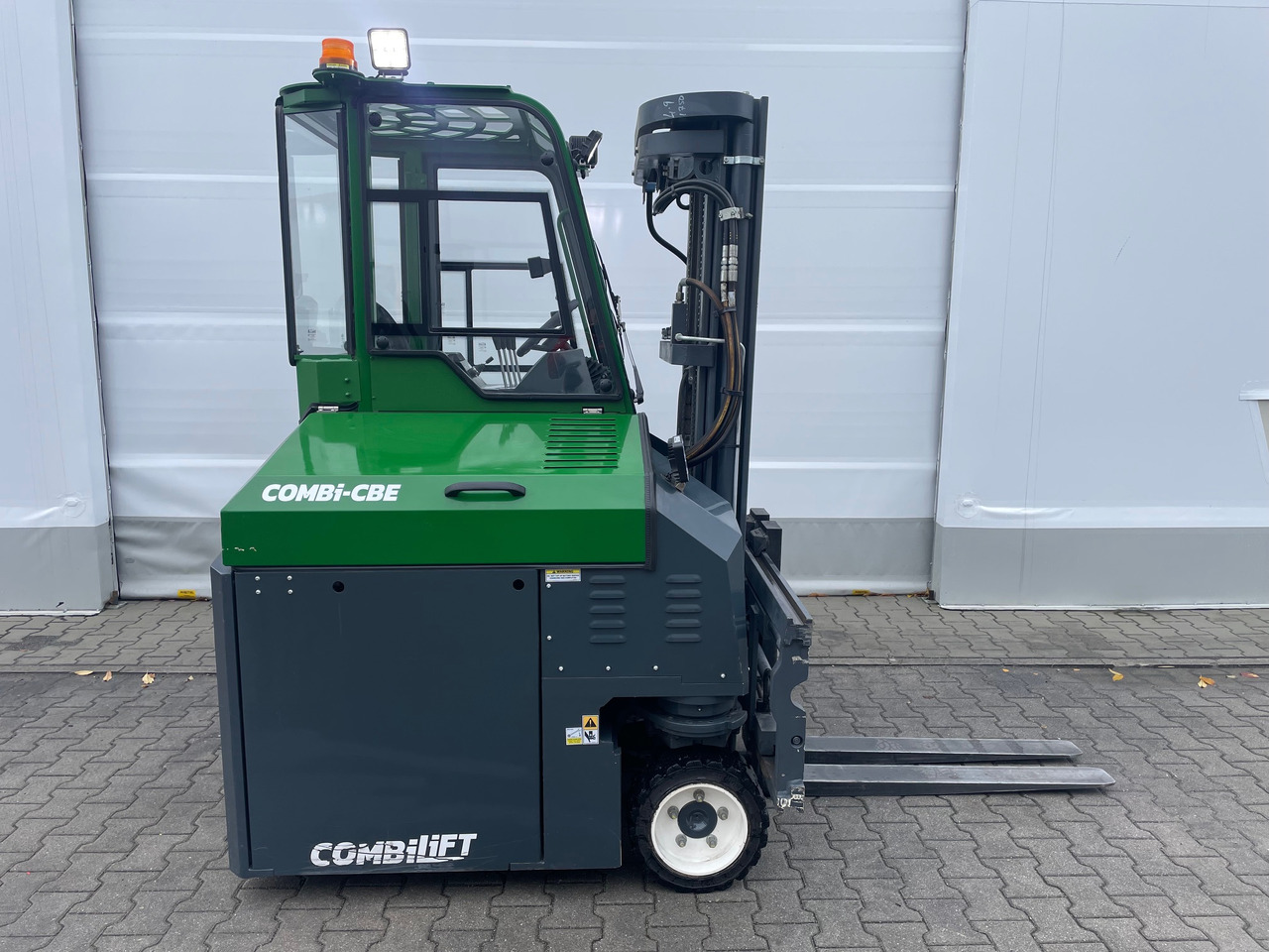 Combilift CBE 2500 - Chariot multidirectionnel: photos 2 Combilift CBE 2500 - Chariot multidirectionnel: photos 2
