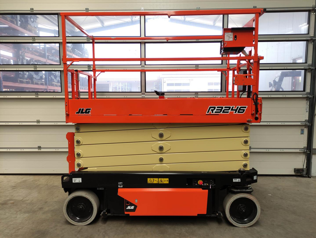 JLG R3246 - Nacelle ciseaux: photos 2 JLG R3246 - Nacelle ciseaux: photos 2