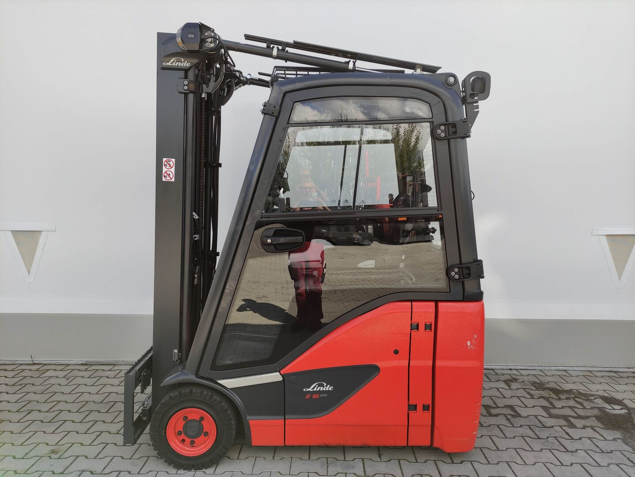 Linde E16H-02-386-EVO - Chariot élévateur électrique: photos 1 Linde E16H-02-386-EVO - Chariot élévateur électrique: photos 1