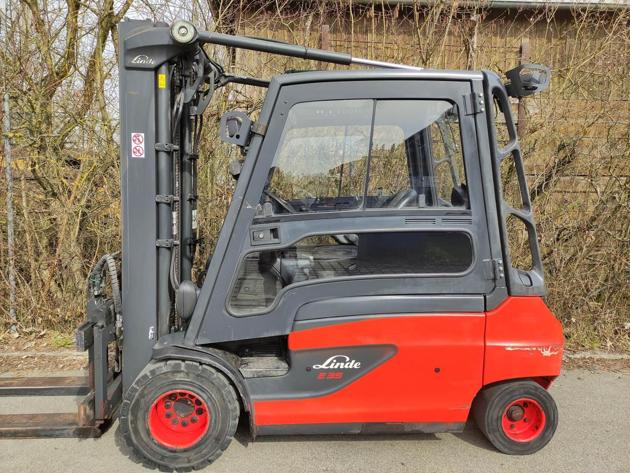 Linde E35L-01-387 - Chariot élévateur électrique: photos 1 Linde E35L-01-387 - Chariot élévateur électrique: photos 1