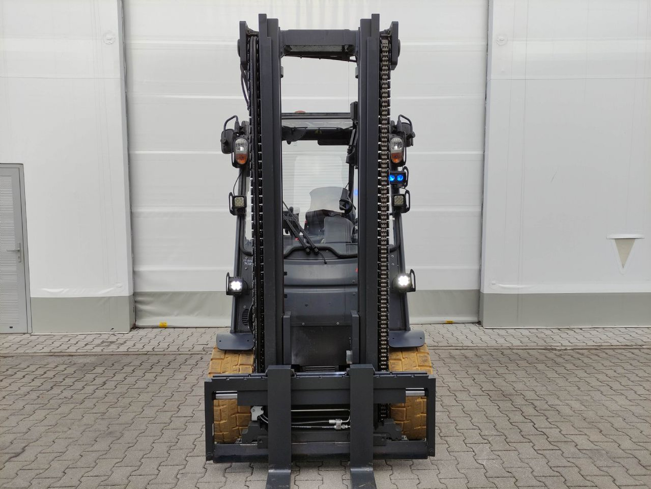 Linde E50HL-01-388 - Chariot élévateur électrique: photos 3 Linde E50HL-01-388 - Chariot élévateur électrique: photos 3