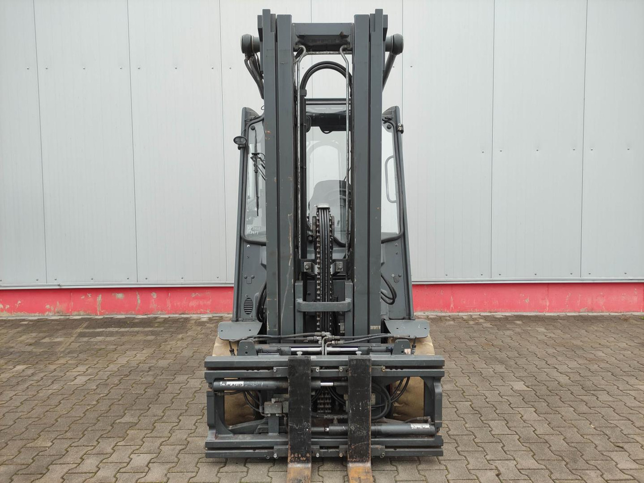 Linde E50HL-01-600 - Chariot élévateur électrique: photos 3 Linde E50HL-01-600 - Chariot élévateur électrique: photos 3