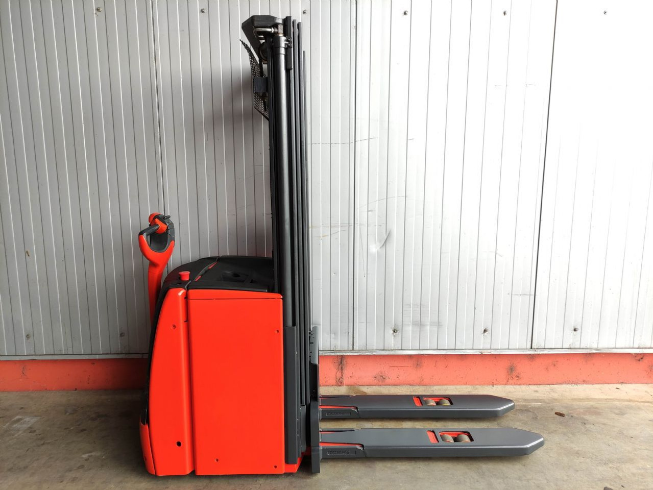 Linde L16-1173 - Gerbeur: photos 2 Linde L16-1173 - Gerbeur: photos 2