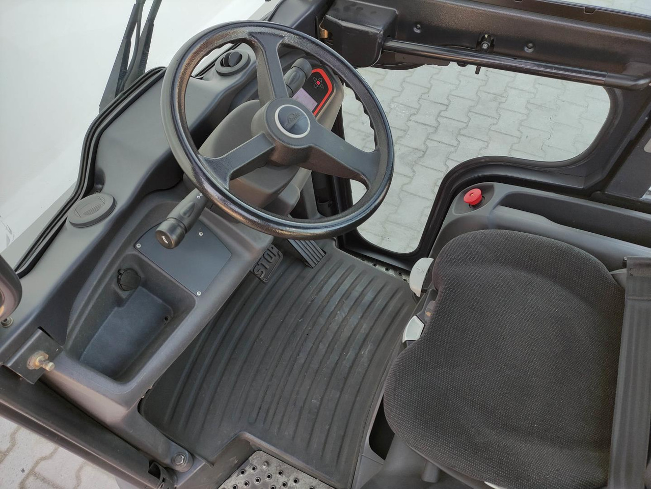 Linde P80 - Chariot tracteur: photos 5 Linde P80 - Chariot tracteur: photos 5