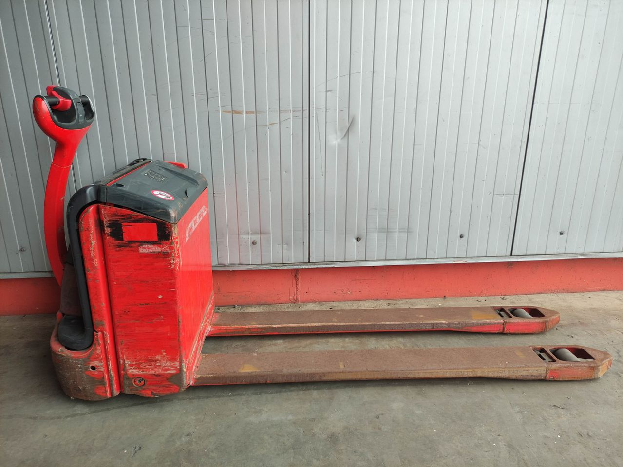 Linde T20-360 - Transpalette: photos 2 Linde T20-360 - Transpalette: photos 2