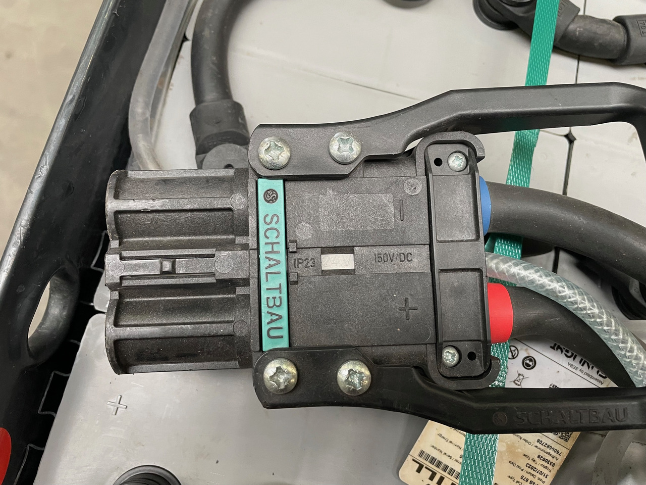 Sunlight 24V 7 PZS 875 - Accumulateur pour Matériel de manutention: photos 4 Sunlight 24V 7 PZS 875 - Accumulateur pour Matériel de manutention: photos 4