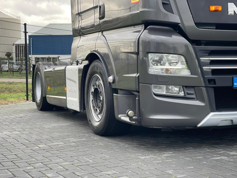 MAN TGX 18.580 2X TANK, LEATHER SEATS, RETARDER, FULL AIR! - Tracteur routier: photos 4 MAN TGX 18.580 2X TANK, LEATHER SEATS, RETARDER, FULL AIR! - Tracteur routier: photos 4