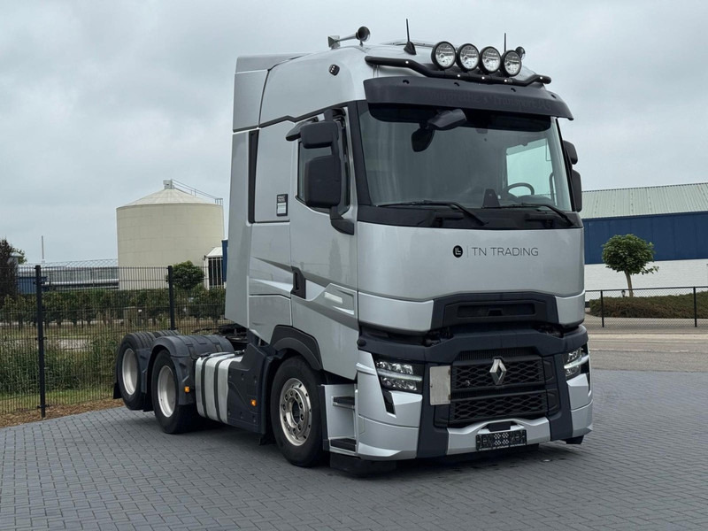 Renault T520 HIGH EVOLUTION, PTO PREP, DYN. STEERING, VOLLUCHT, 3.20WB, ALCOA, RETARDER, PARK COOL. - Tracteur routier: photos 1 Renault T520 HIGH EVOLUTION, PTO PREP, DYN. STEERING, VOLLUCHT, 3.20WB, ALCOA, RETARDER, PARK COOL. - Tracteur routier: photos 1