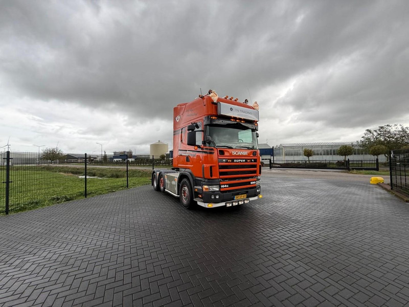 Scania R 164 GA 6X2/4 NA 580 SHOW TRUCK, GESTUURDE VOORLOPER, COMPLEET, TOP. - Tracteur routier: photos 4 Scania R 164 GA 6X2/4 NA 580 SHOW TRUCK, GESTUURDE VOORLOPER, COMPLEET, TOP. - Tracteur routier: photos 4