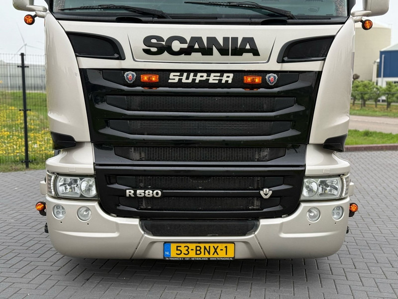 Scania R 580 SHOWTRUCK, VOLLUCHT, VOL SPOILER, RETARDER, SCHUIFSCHOTEL. - Tracteur routier: photos 5 Scania R 580 SHOWTRUCK, VOLLUCHT, VOL SPOILER, RETARDER, SCHUIFSCHOTEL. - Tracteur routier: photos 5