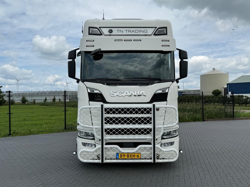 Scania R500 VOLLUCHT, LEREN STOELEN, RETARDER, GOEDE STAAT. - Tracteur routier: photos 2 Scania R500 VOLLUCHT, LEREN STOELEN, RETARDER, GOEDE STAAT. - Tracteur routier: photos 2