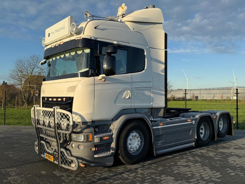 Scania R580 VOLLE SHOWTRUCK, VOLLUCHT, OPEN UITLAAT, INTERIEUR. - Tracteur routier: photos 3 Scania R580 VOLLE SHOWTRUCK, VOLLUCHT, OPEN UITLAAT, INTERIEUR. - Tracteur routier: photos 3