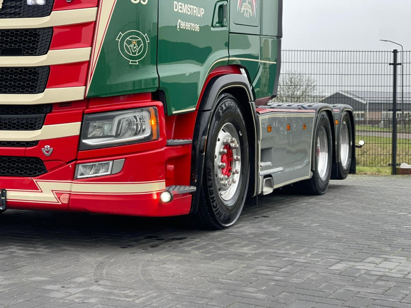 Scania S 650 SHOW TRUCK, FULL AIR, MOTOR BRAKE, PTO/HYDRAULIC. - Tracteur routier: photos 5 Scania S 650 SHOW TRUCK, FULL AIR, MOTOR BRAKE, PTO/HYDRAULIC. - Tracteur routier: photos 5