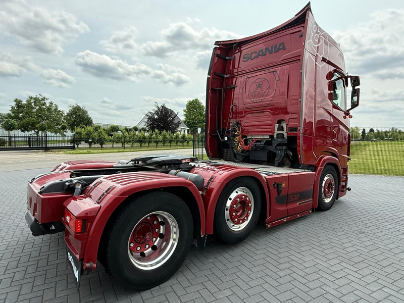 Scania S520 V8 NGS SHOWTRUCK, KLEP IN UITLAAT, 6X2/4, VOLLUCHT, RETARDER. - Tracteur routier: photos 5 Scania S520 V8 NGS SHOWTRUCK, KLEP IN UITLAAT, 6X2/4, VOLLUCHT, RETARDER. - Tracteur routier: photos 5