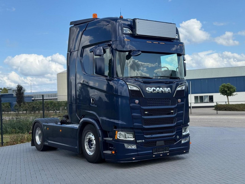 Scania S520 VOLLUCHT, ALCOA, 6 LUCHT BALGEN, LEER. - Tracteur routier: photos 1 Scania S520 VOLLUCHT, ALCOA, 6 LUCHT BALGEN, LEER. - Tracteur routier: photos 1