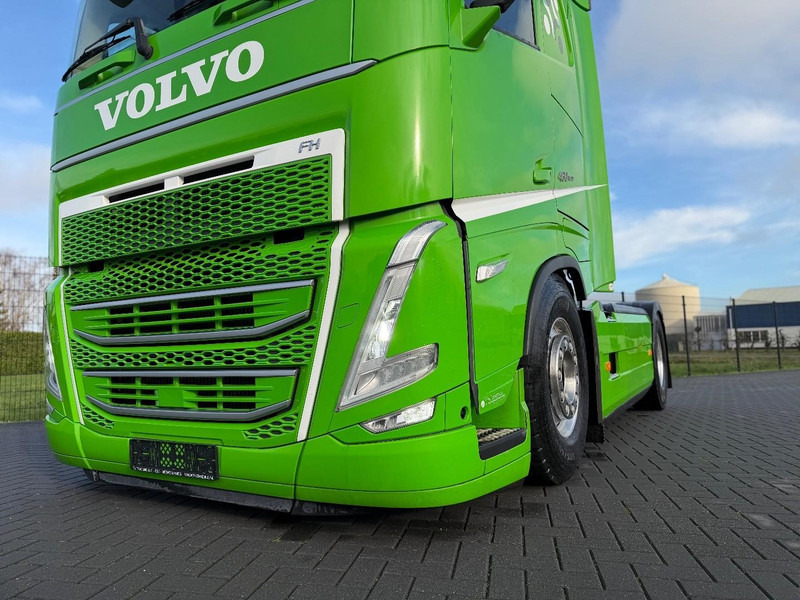 Volvo FH 13.460 VOLLUCHT, PTO/HYDRAULIEK, ALCOAS, VOLSPOILER, LED. - Tracteur routier: photos 3 Volvo FH 13.460 VOLLUCHT, PTO/HYDRAULIEK, ALCOAS, VOLSPOILER, LED. - Tracteur routier: photos 3